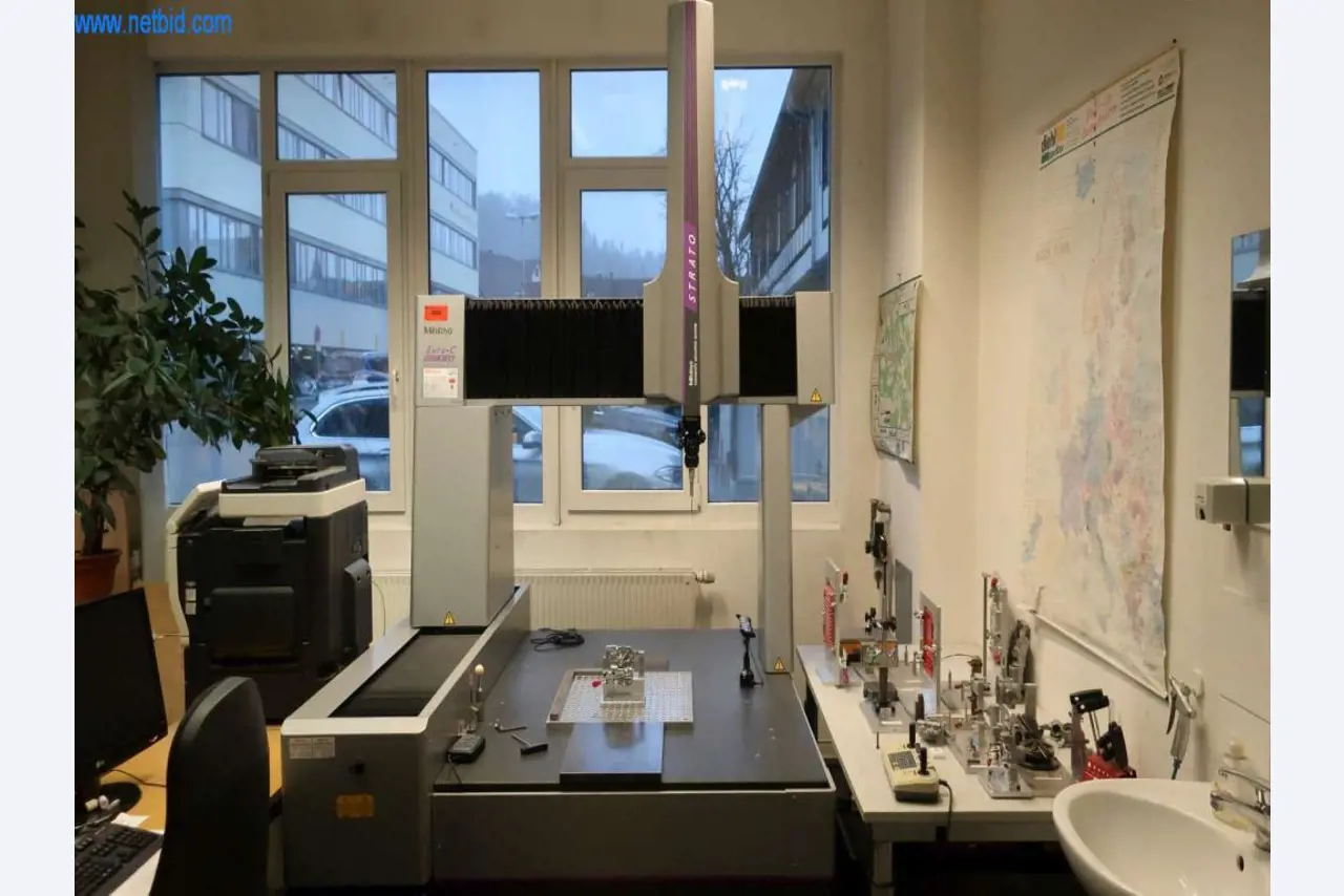 Installations de coulée sous pression (Al/Mg) 480 - 1.050 t,
Usinage mécanique, fabrication d'outils
-1