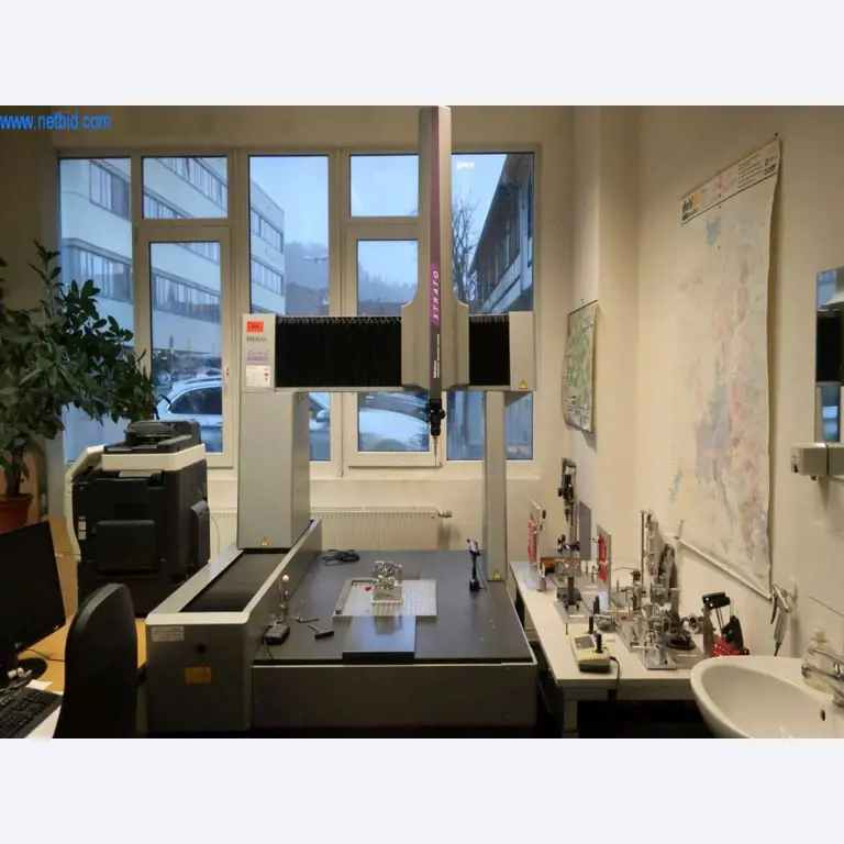 Installations de coulée sous pression (Al/Mg) 480 - 1.050 t,
Usinage mécanique, fabrication d'outils
-1