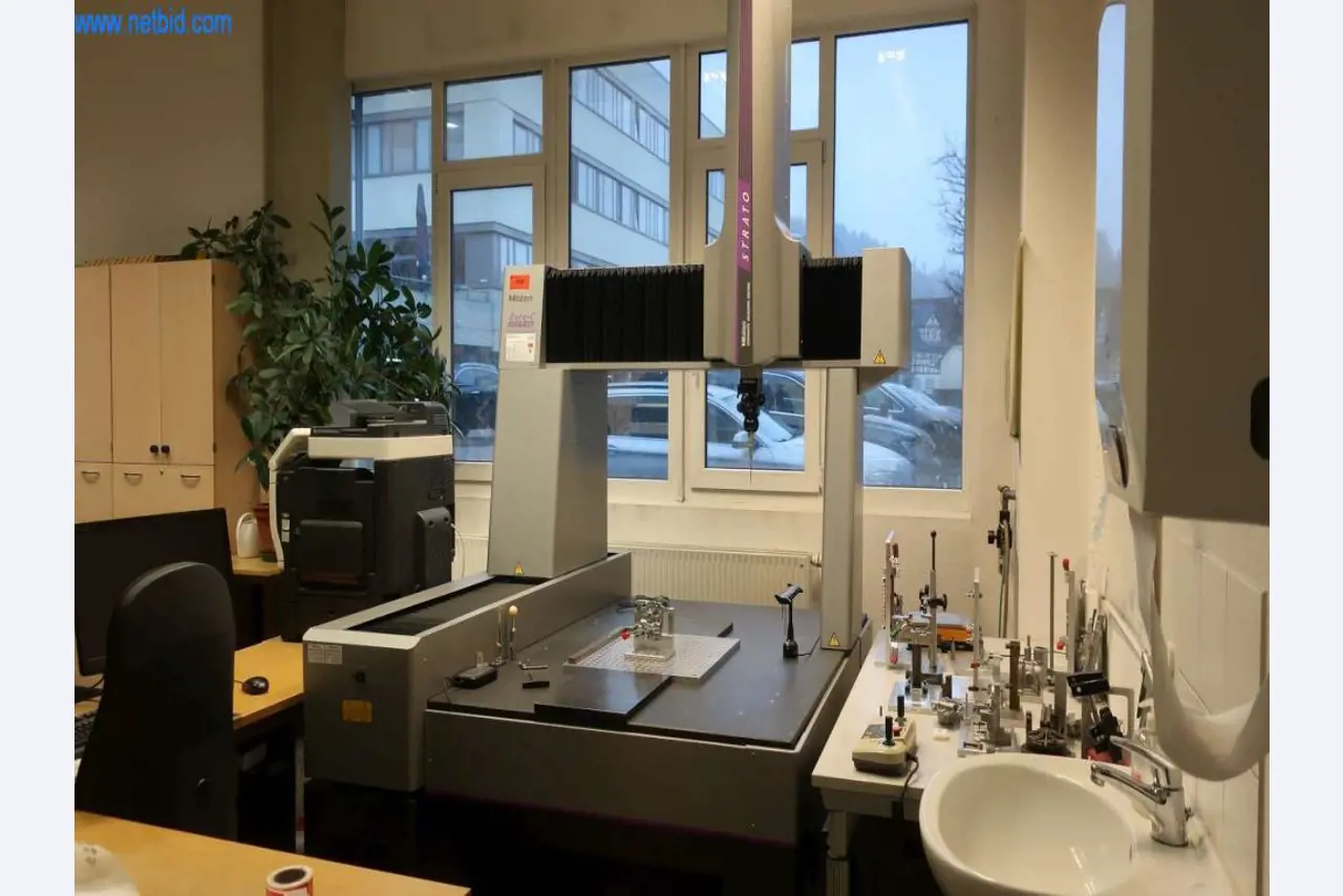 Installations de coulée sous pression (Al/Mg) 480 - 1.050 t,
Usinage mécanique, fabrication d'outils
-2