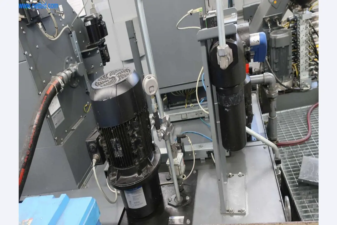 Druckgussanlagen (Al/Mg) 480 – 1.050 t,
Mechanische Bearbeitung, Werkzeugbau
-16