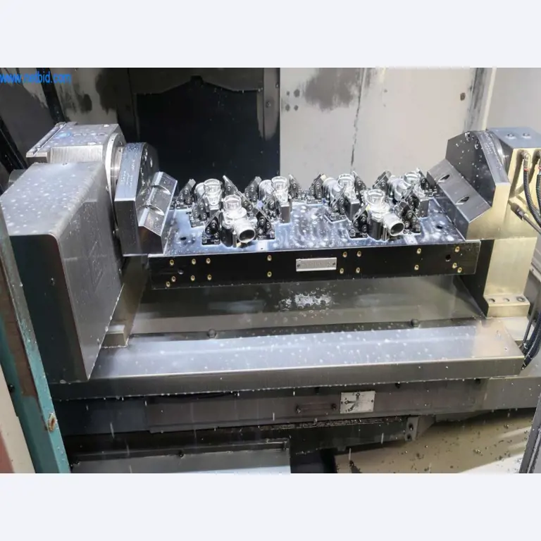 Druckgussanlagen (Al/Mg) 480 – 1.050 t,
Mechanische Bearbeitung, Werkzeugbau
-2