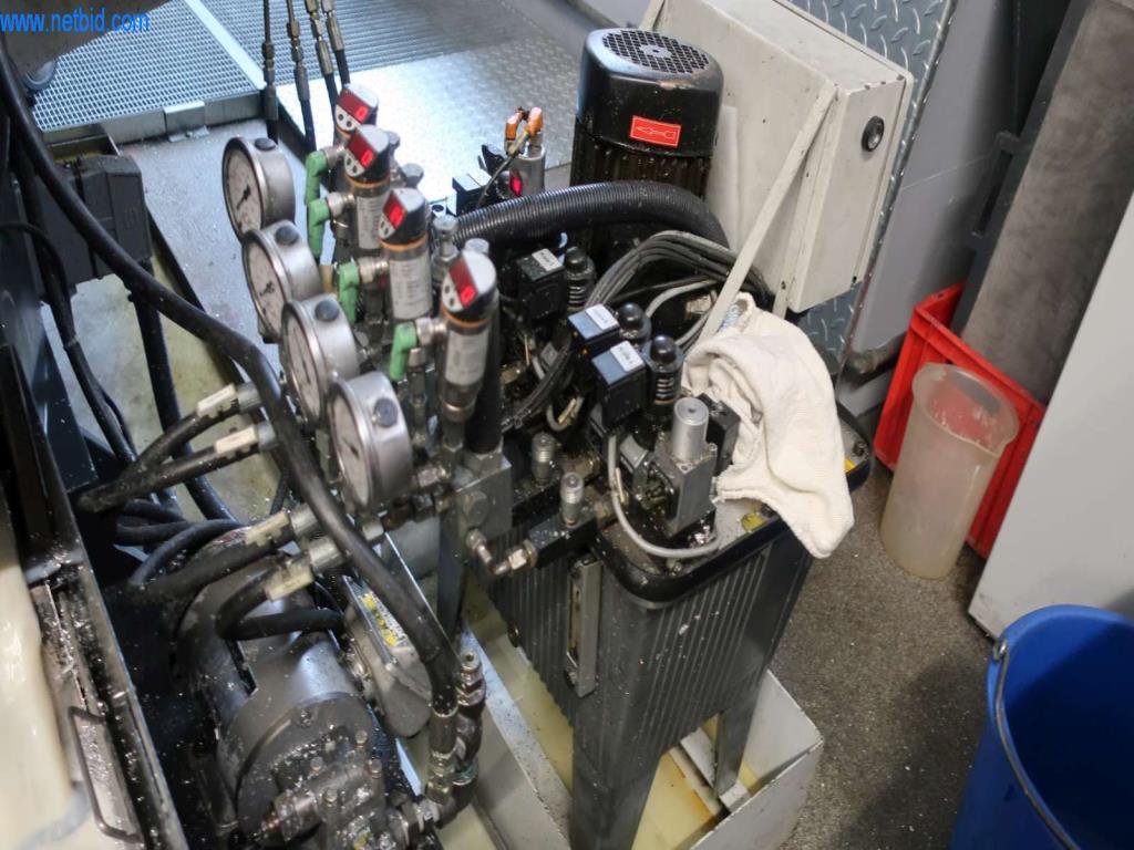 Druckgussanlagen (Al/Mg) 480 – 1.050 t,
Mechanische Bearbeitung, Werkzeugbau
-9