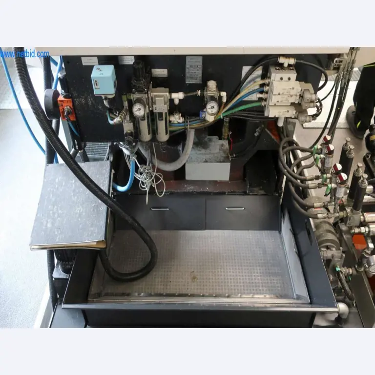 Druckgussanlagen (Al/Mg) 480 – 1.050 t,
Mechanische Bearbeitung, Werkzeugbau
-4