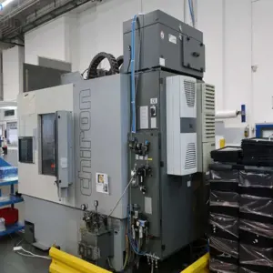 Obdelovalni center CNC Chiron FZ12w high speed plus