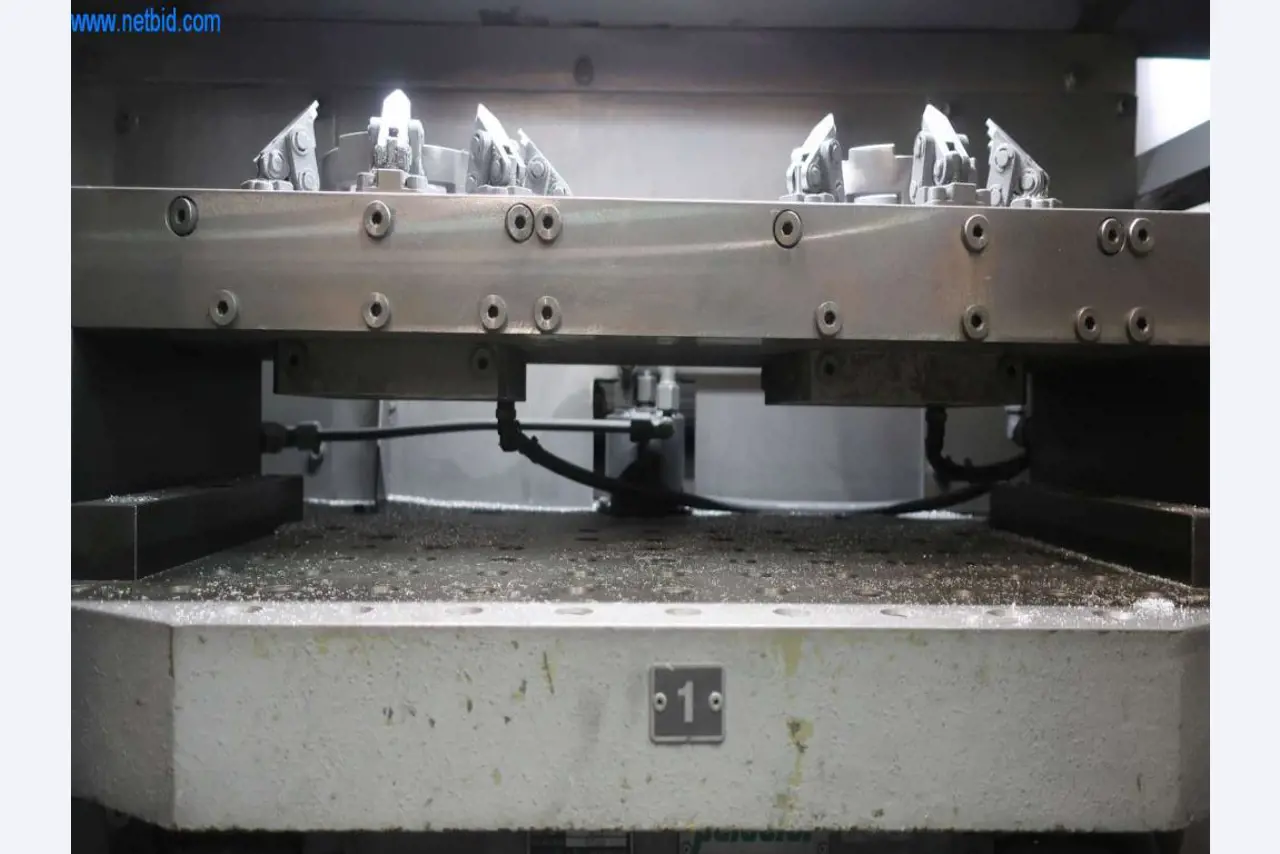 Druckgussanlagen (Al/Mg) 480 – 1.050 t,
Mechanische Bearbeitung, Werkzeugbau
-6