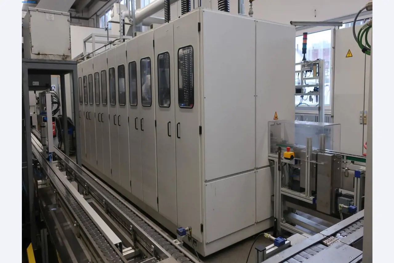 Druckgussanlagen (Al/Mg) 480 – 1.050 t,
Mechanische Bearbeitung, Werkzeugbau
-3