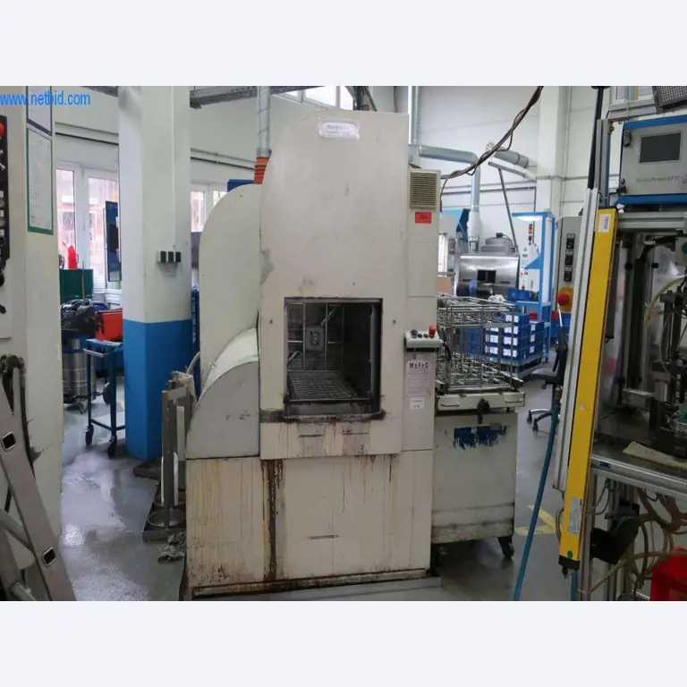 Sistemas de fundição injectada (Al/Mg) 480 - 1.050 toneladas,
Processamento mecânico, fabrico de ferramentas
-1