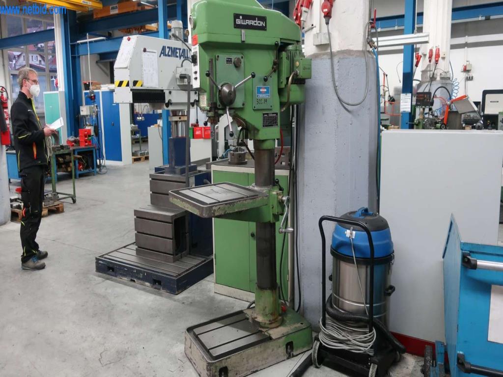 Druckgussanlagen (Al/Mg) 480 – 1.050 t,
Mechanische Bearbeitung, Werkzeugbau
-2