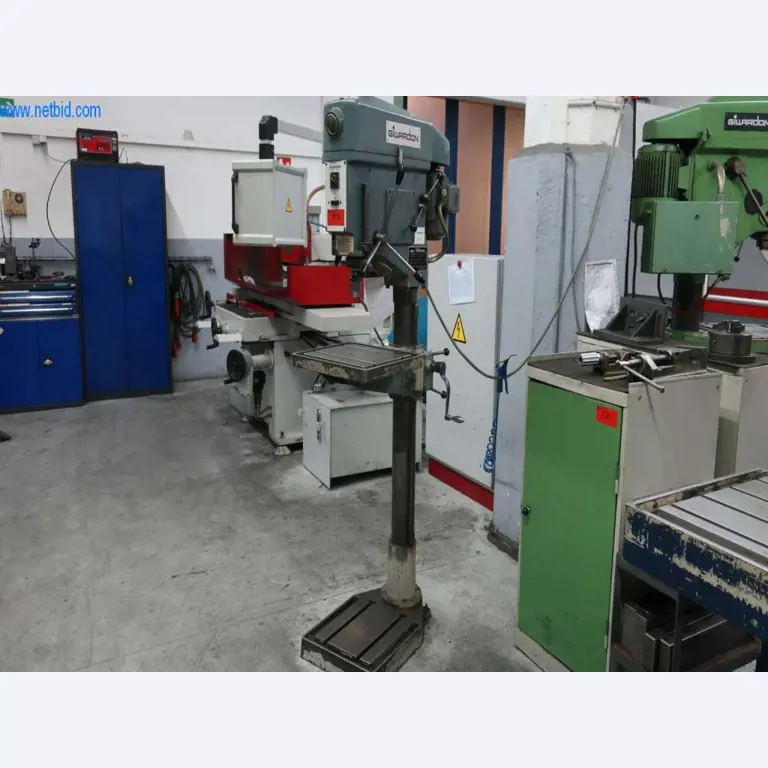 Sistemi za tlačno litje (Al/Mg) 480 - 1.050 ton,
Mehanska obdelava, izdelava orodij
-1