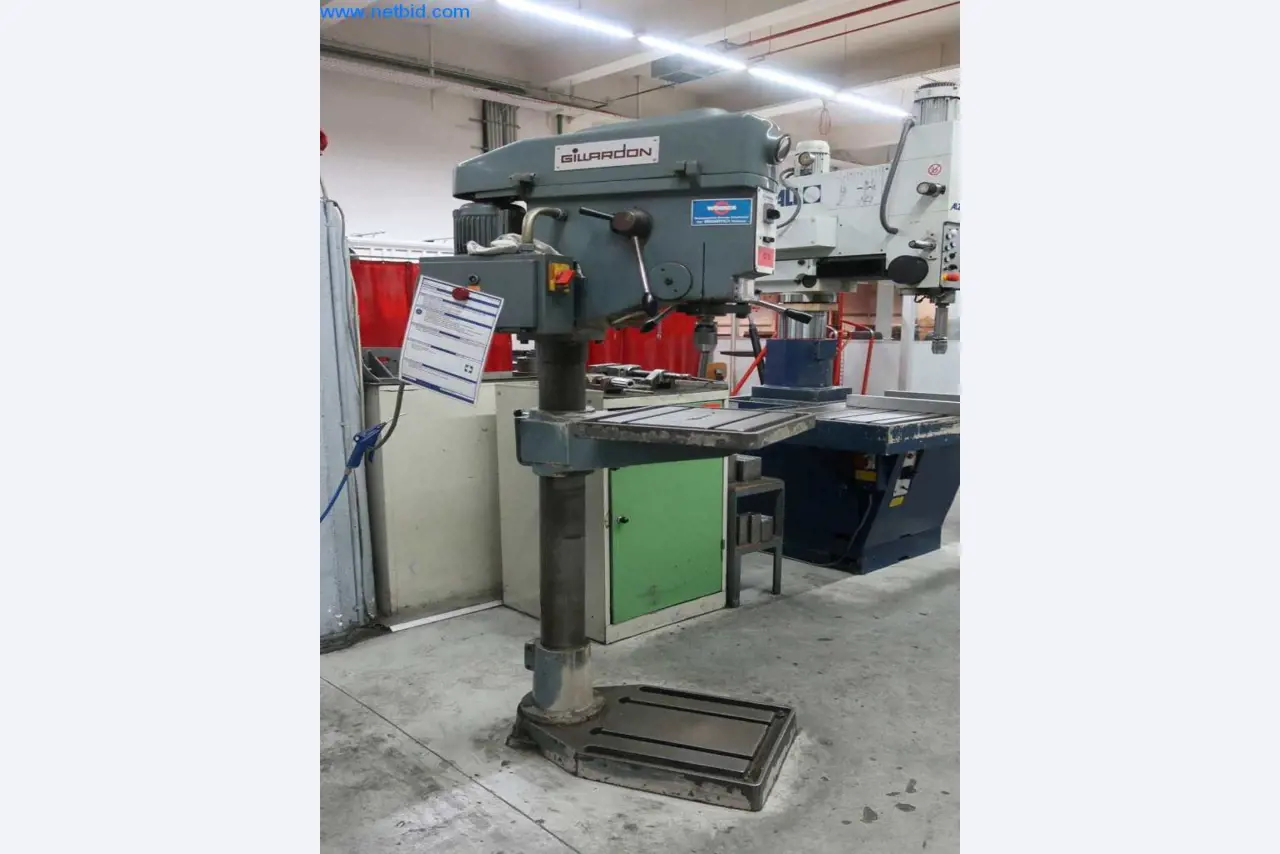 Sistemi za tlačno litje (Al/Mg) 480 - 1.050 ton,
Mehanska obdelava, izdelava orodij
-3