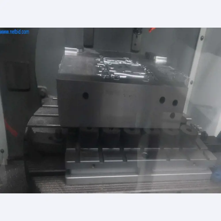 Druckgussanlagen (Al/Mg) 480 – 1.050 t,
Mechanische Bearbeitung, Werkzeugbau
-3