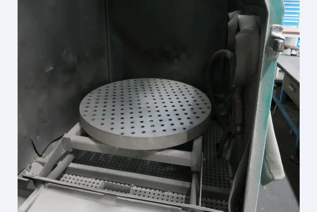 Druckgussanlagen (Al/Mg) 480 – 1.050 t,
Mechanische Bearbeitung, Werkzeugbau
-2