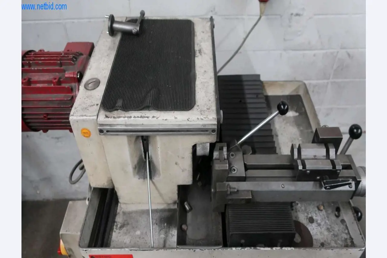 Systémy tlakového lití (Al/Mg) 480 - 1 050 tun,
Mechanické zpracování, výroba nástrojů
-2