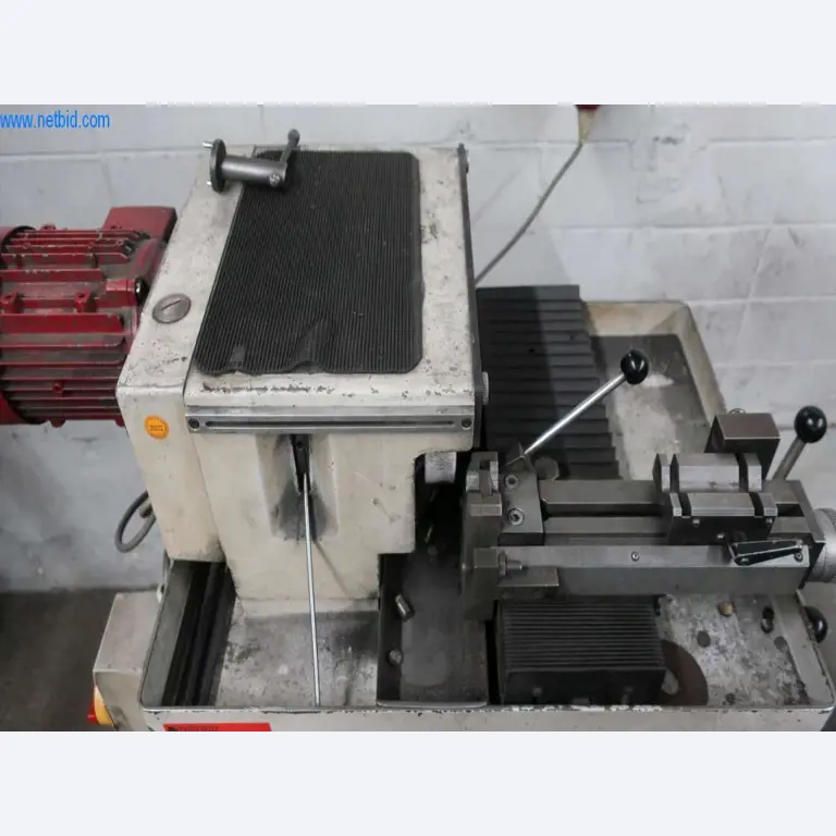 Systémy tlakového lití (Al/Mg) 480 - 1 050 tun,
Mechanické zpracování, výroba nástrojů
-2