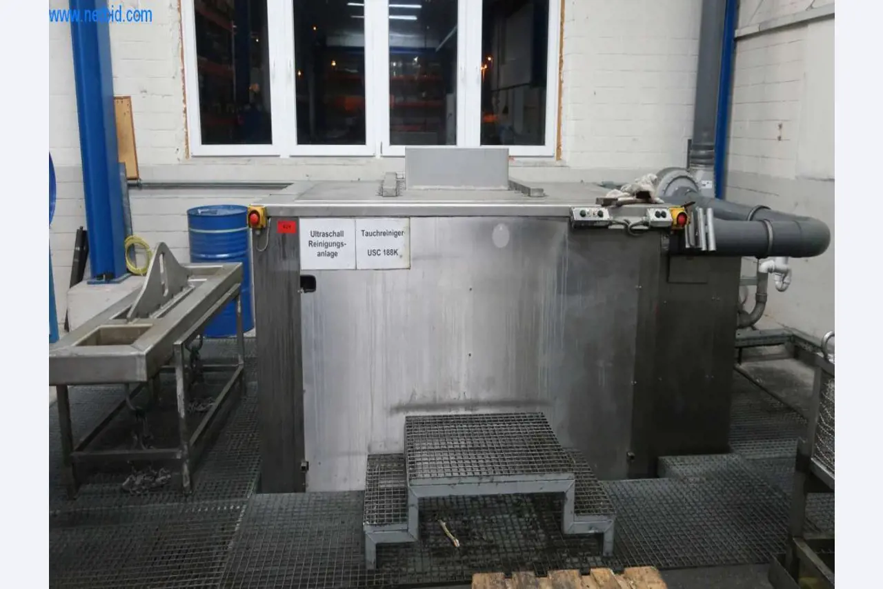 Installations de coulée sous pression (Al/Mg) 480 - 1.050 t,
Usinage mécanique, fabrication d'outils
-1