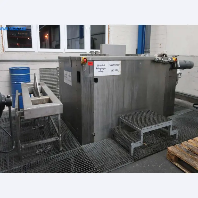 Installations de coulée sous pression (Al/Mg) 480 - 1.050 t,
Usinage mécanique, fabrication d'outils
-2