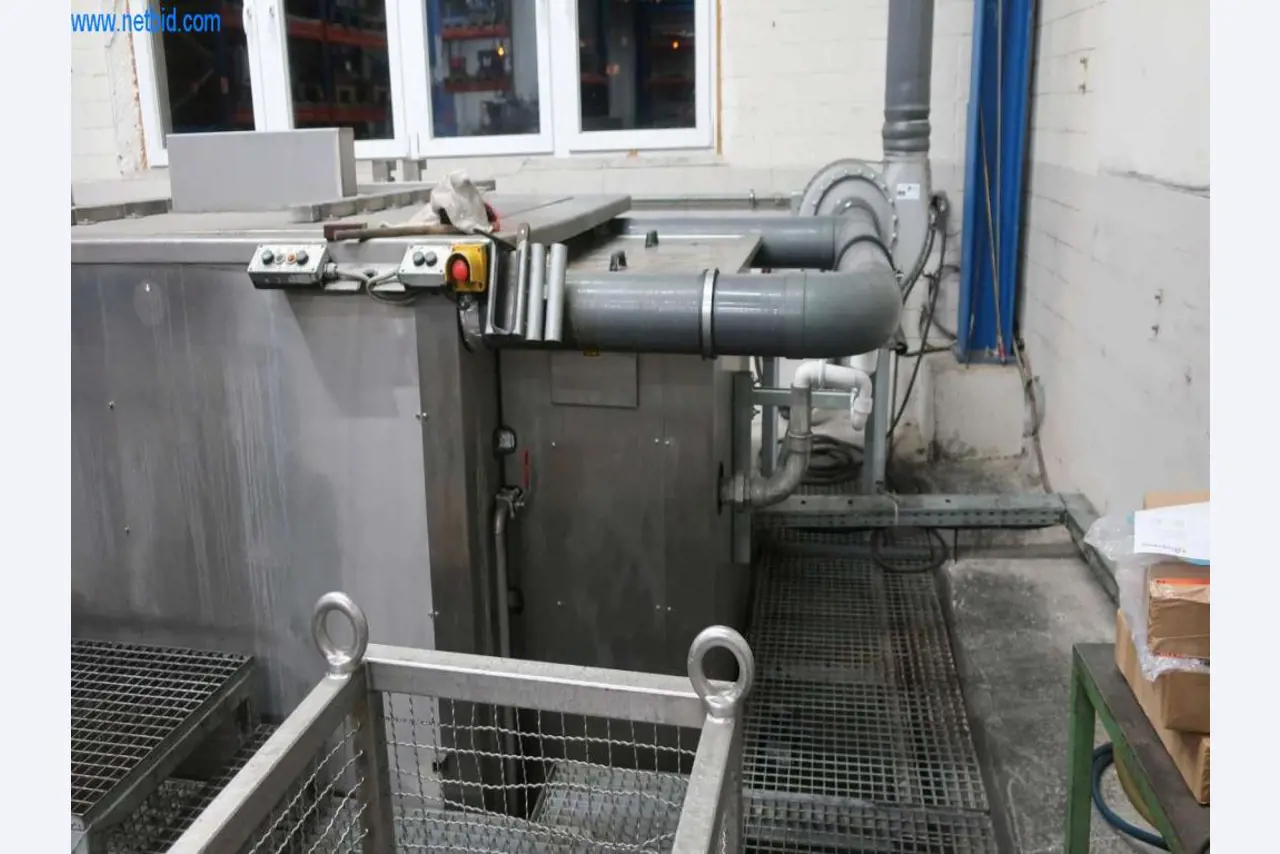 Installations de coulée sous pression (Al/Mg) 480 - 1.050 t,
Usinage mécanique, fabrication d'outils
-3