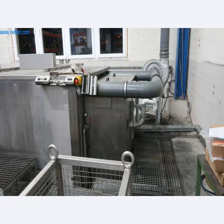 Installations de coulée sous pression (Al/Mg) 480 - 1.050 t,
Usinage mécanique, fabrication d'outils
-3