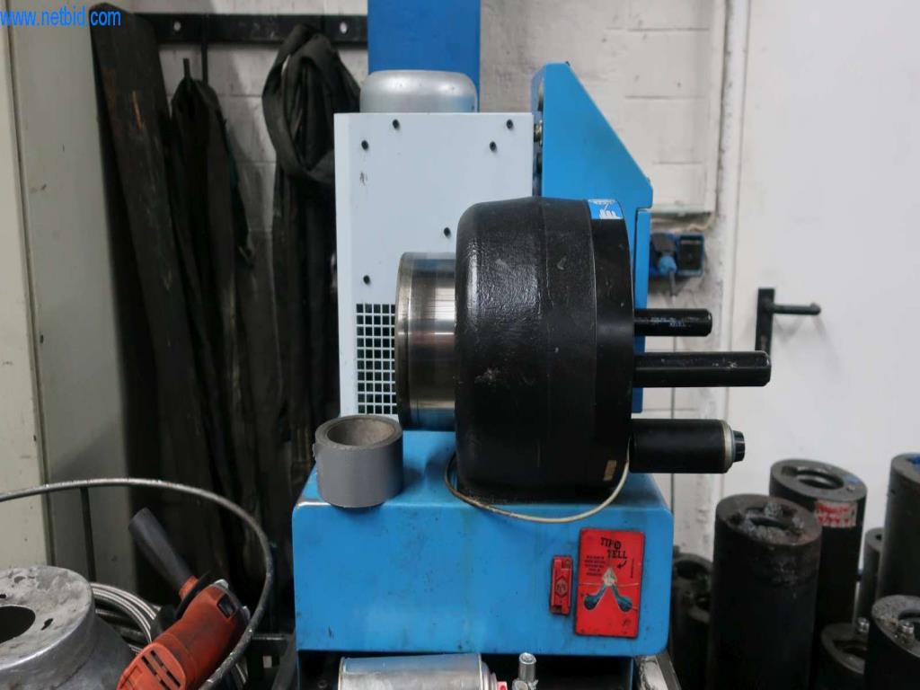 Druckgussanlagen (Al/Mg) 480 – 1.050 t,
Mechanische Bearbeitung, Werkzeugbau
-3