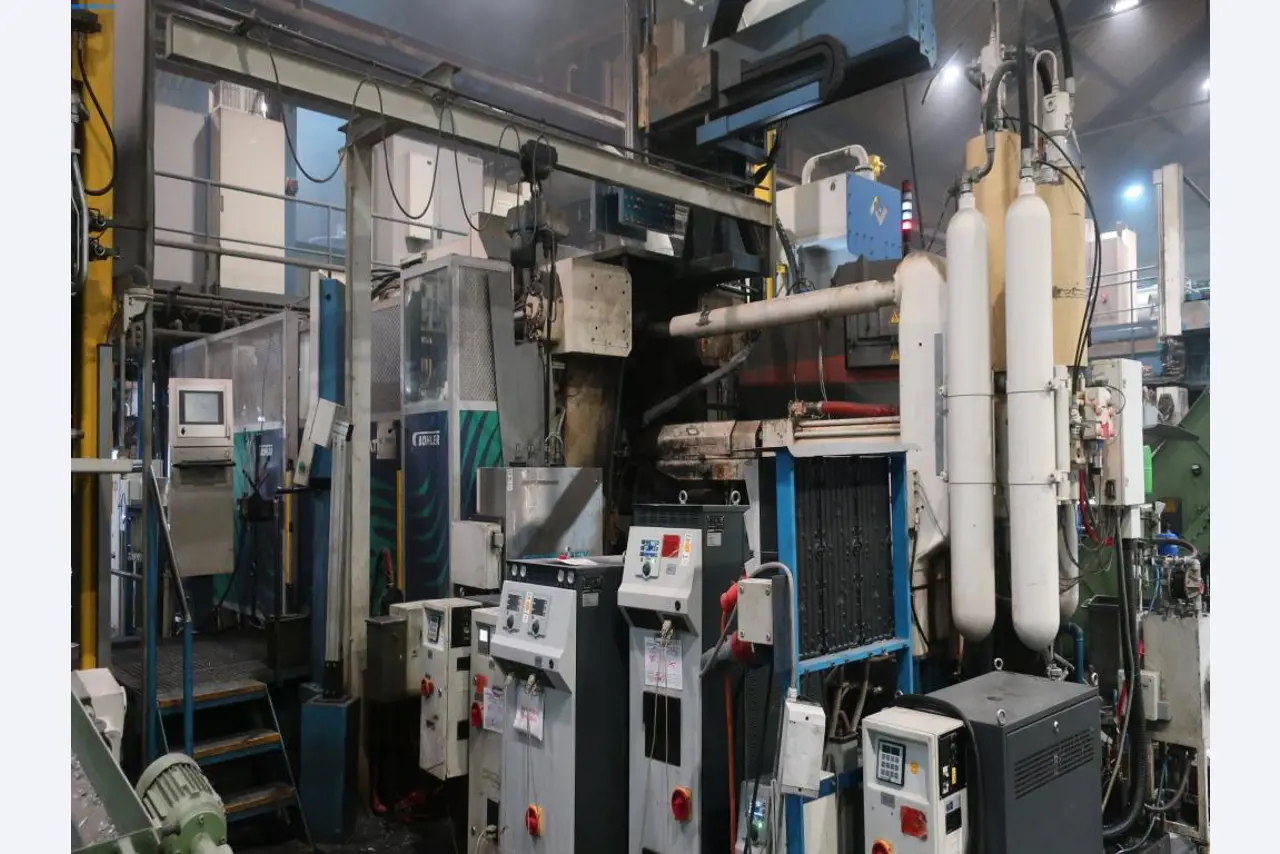 Druckgussanlagen (Al/Mg) 480 – 1.050 t,
Mechanische Bearbeitung, Werkzeugbau
-3