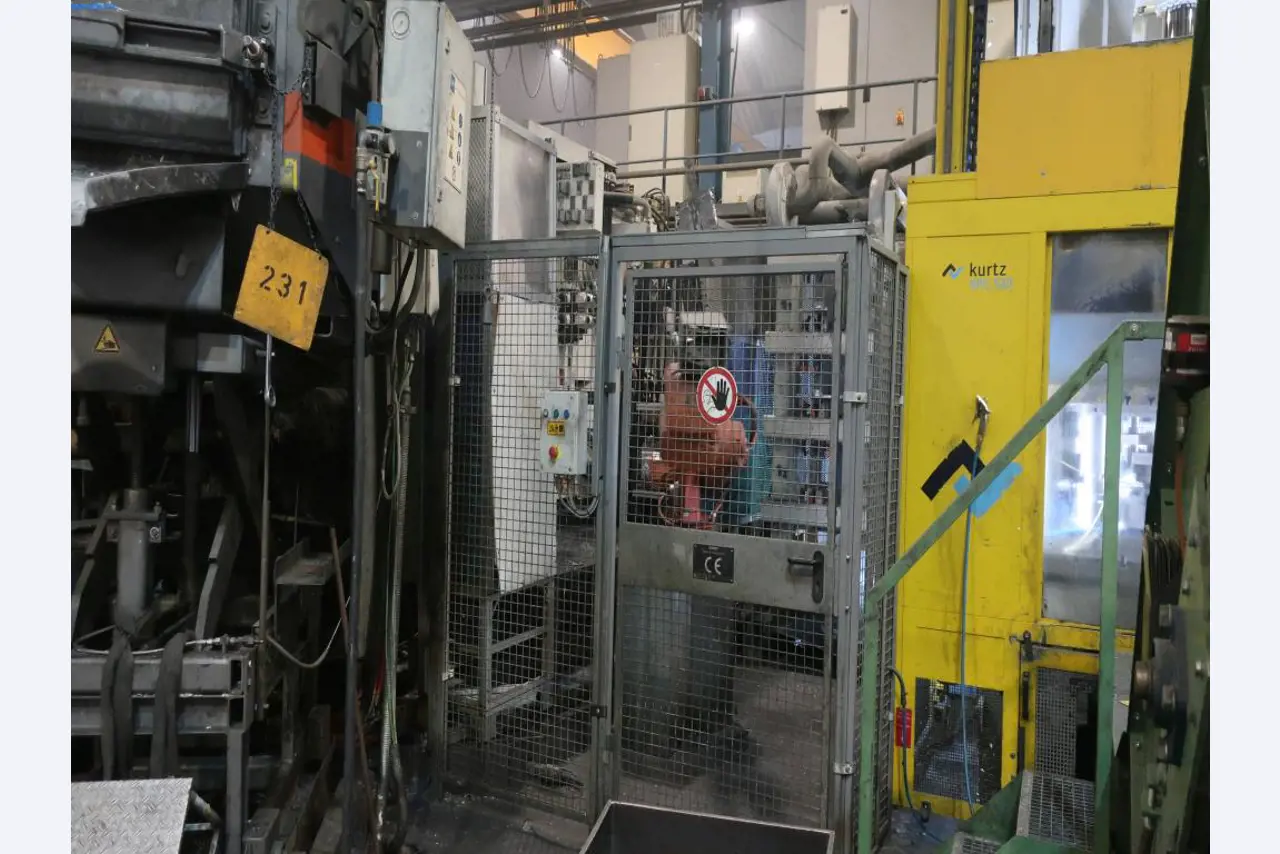 Druckgussanlagen (Al/Mg) 480 – 1.050 t,
Mechanische Bearbeitung, Werkzeugbau
-6