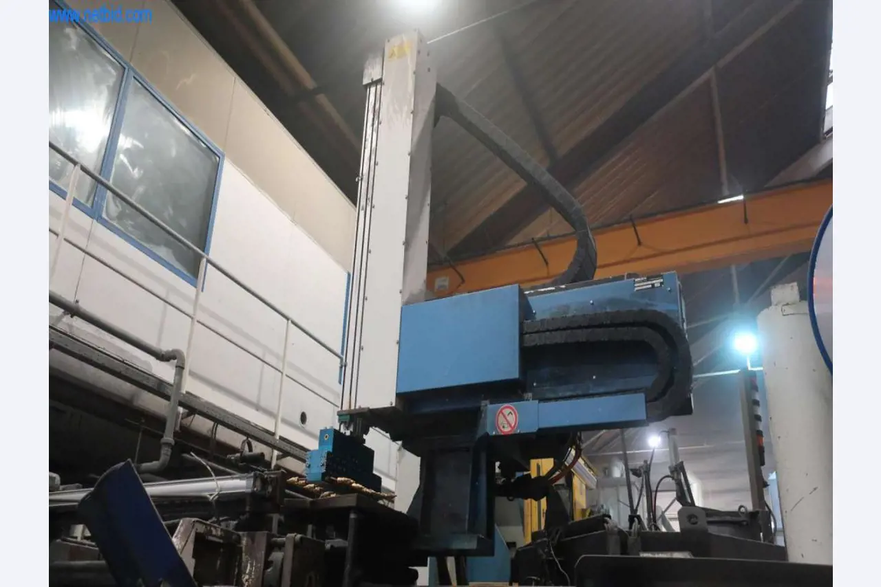 Druckgussanlagen (Al/Mg) 480 – 1.050 t,
Mechanische Bearbeitung, Werkzeugbau
-11