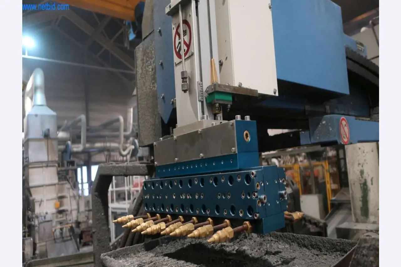 Druckgussanlagen (Al/Mg) 480 – 1.050 t,
Mechanische Bearbeitung, Werkzeugbau
-12