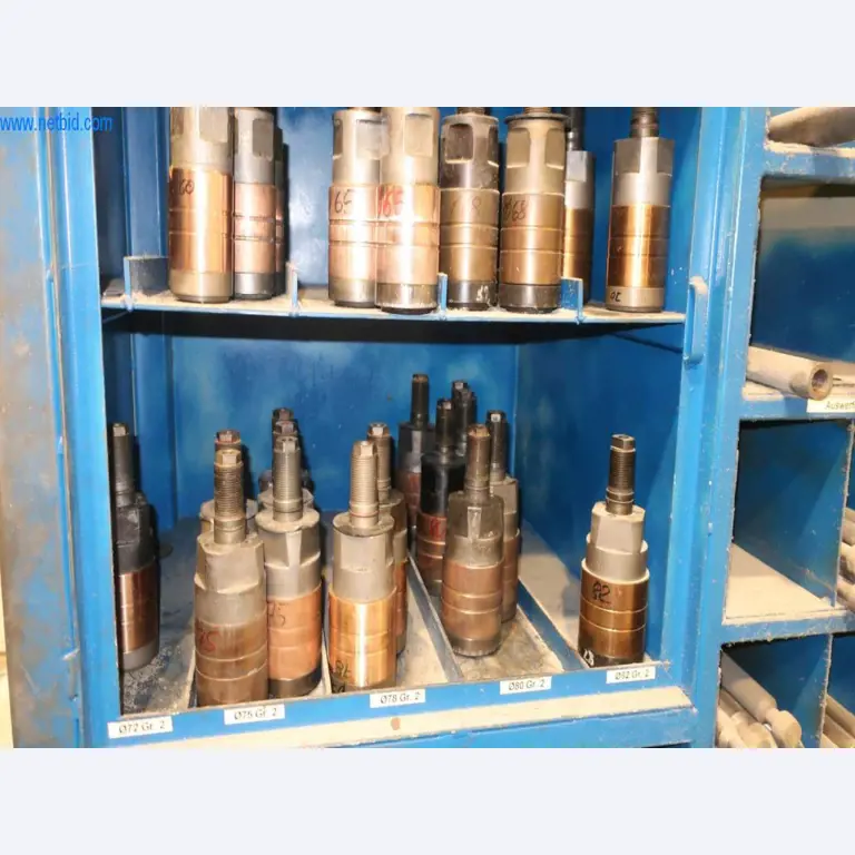 Installations de coulée sous pression (Al/Mg) 480 - 1.050 t,
Usinage mécanique, fabrication d'outils
-1