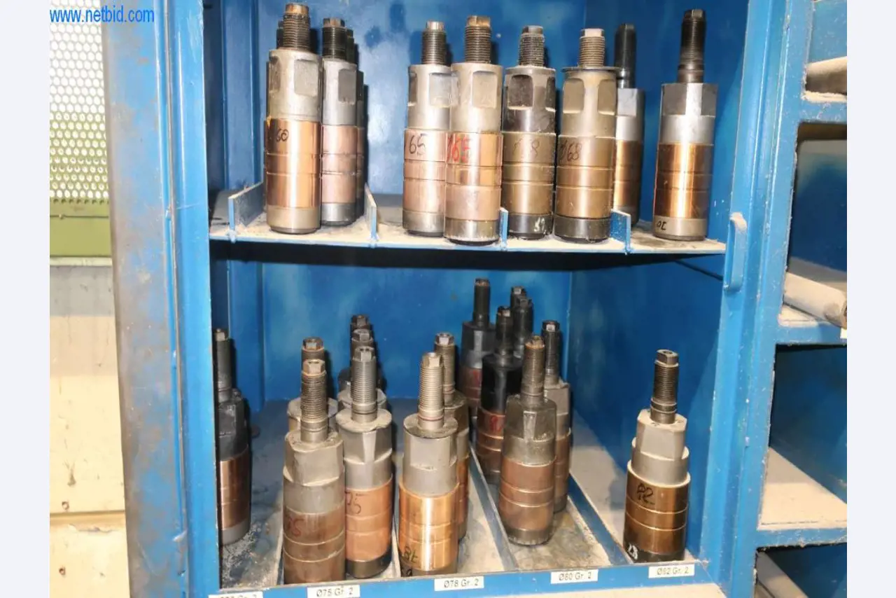 Installations de coulée sous pression (Al/Mg) 480 - 1.050 t,
Usinage mécanique, fabrication d'outils
-2