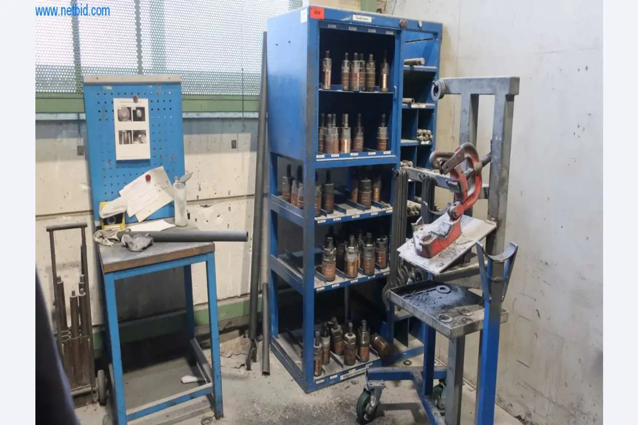 Installations de coulée sous pression (Al/Mg) 480 - 1.050 t,
Usinage mécanique, fabrication d'outils
-3