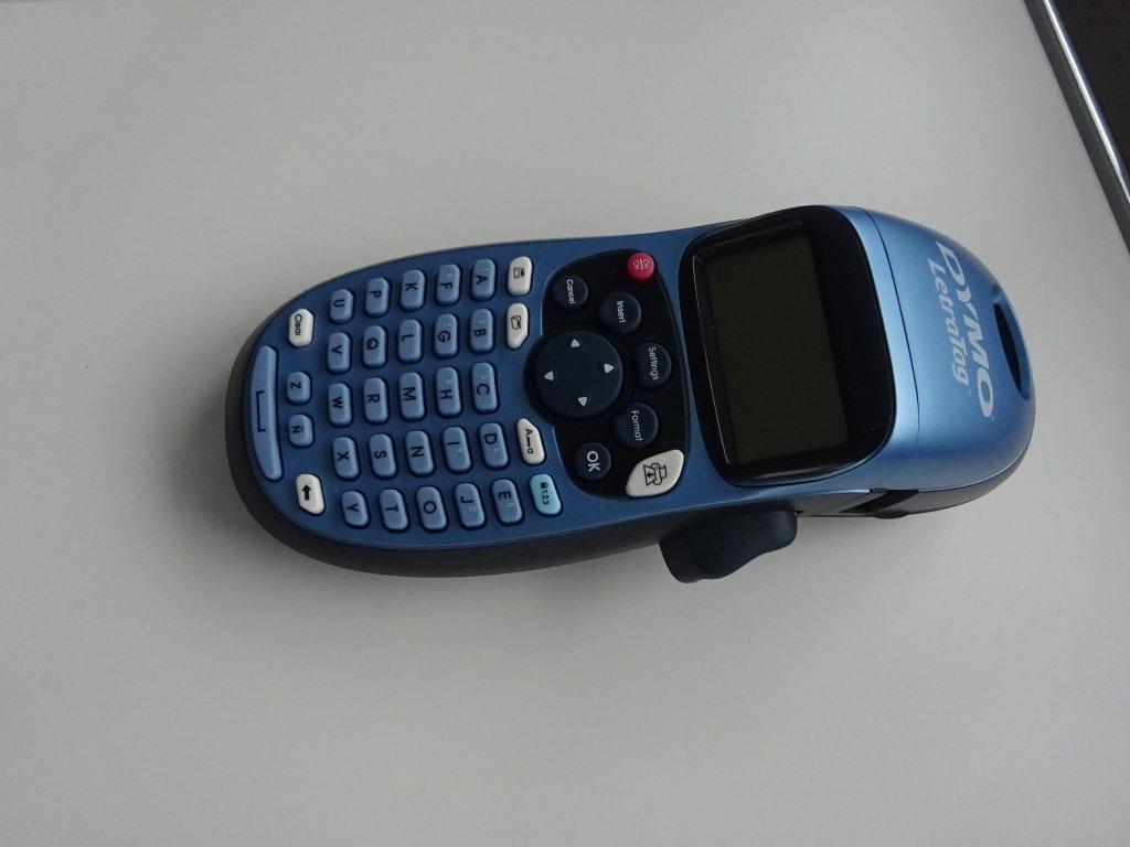 Hochwertige und sehr gepflegte Büroausstattung-33