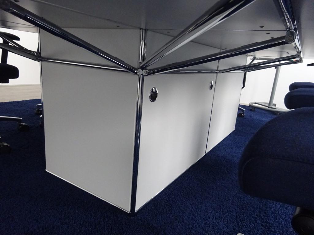 Hochwertige und sehr gepflegte Büroausstattung-38