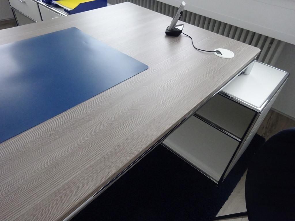 Hochwertige und sehr gepflegte Büroausstattung-51