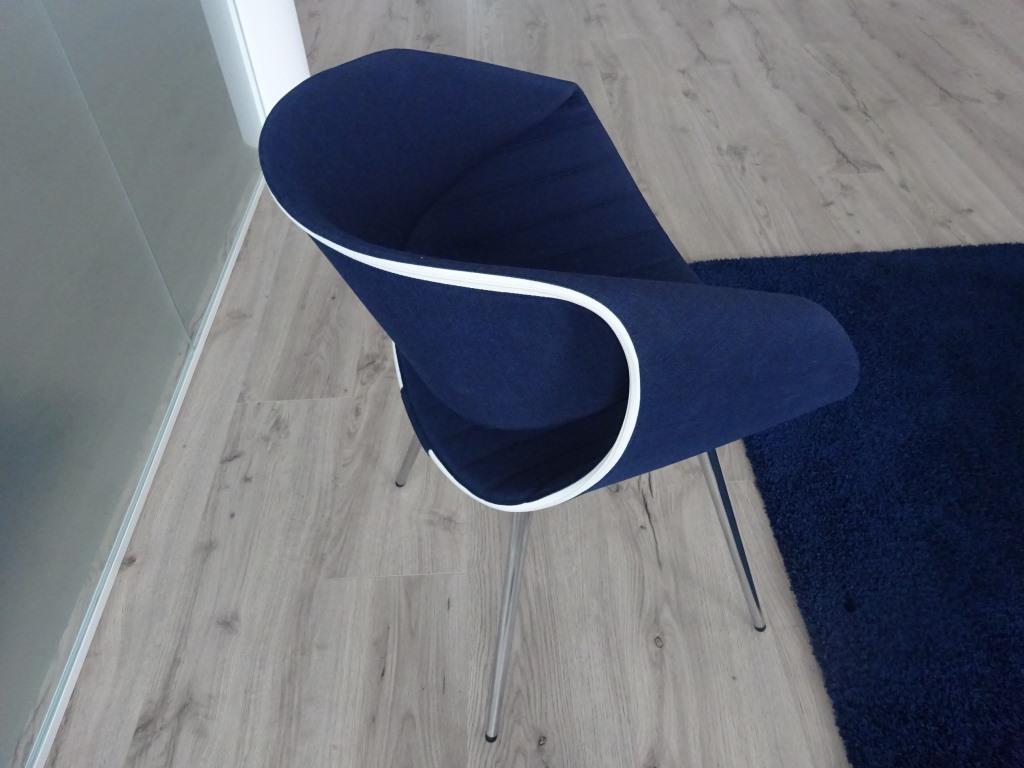 Hochwertige und sehr gepflegte Büroausstattung-5