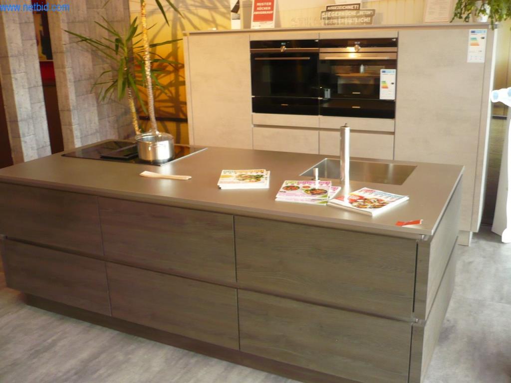 Pokaz kuchni i wyposażenia biurowego-1