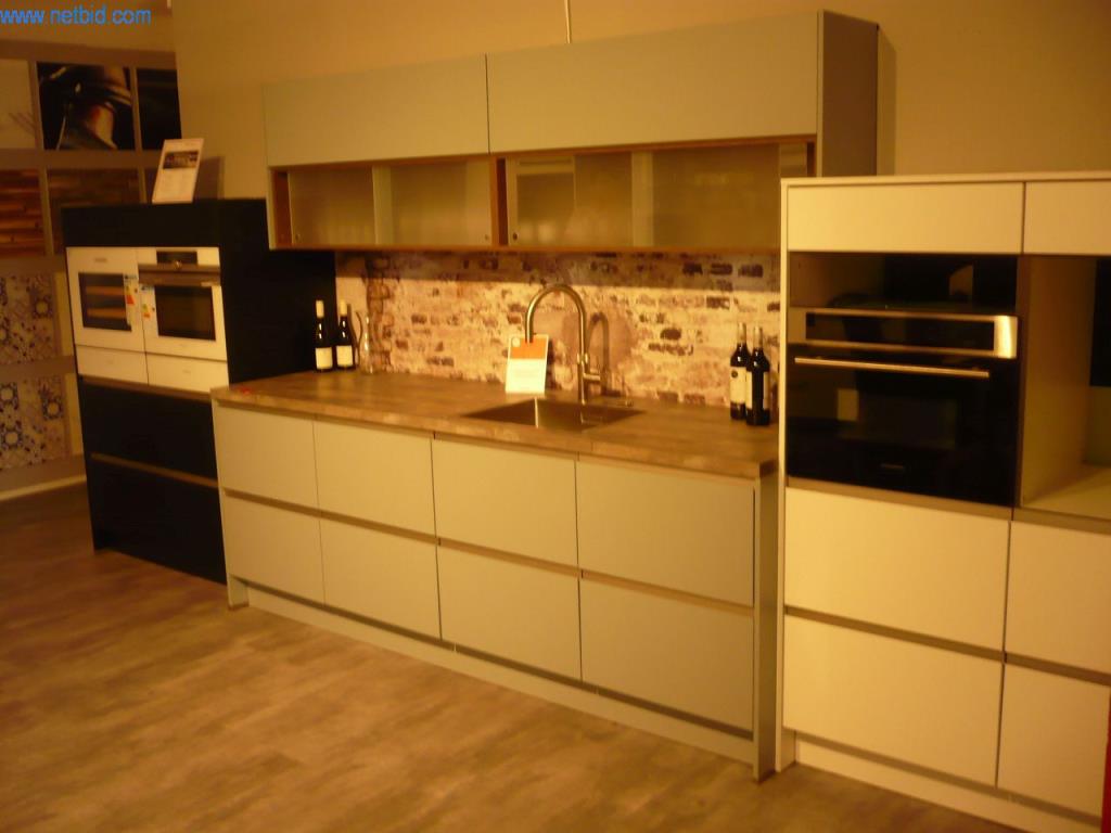 Pokaz kuchni i wyposażenia biurowego-1