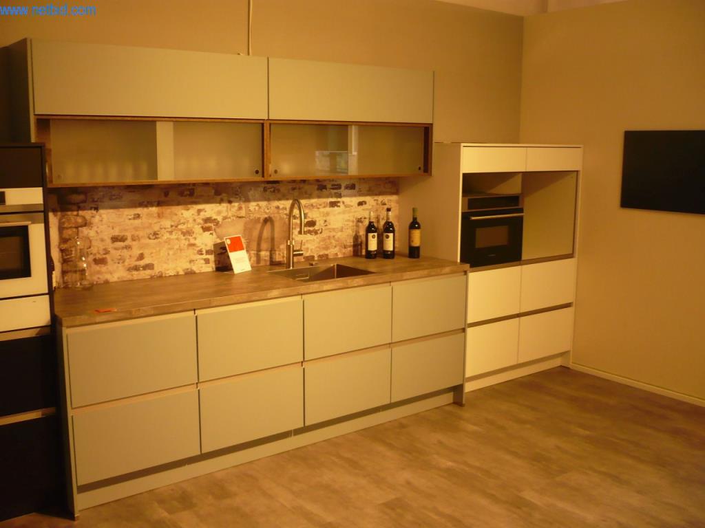 Pokaz kuchni i wyposażenia biurowego-3