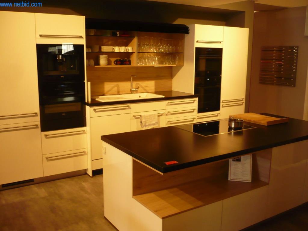 Pokaz kuchni i wyposażenia biurowego-1