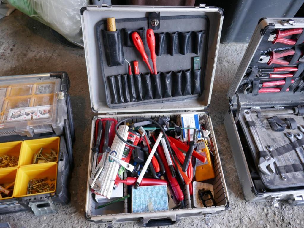 Van, car trailer and various hand tools-35