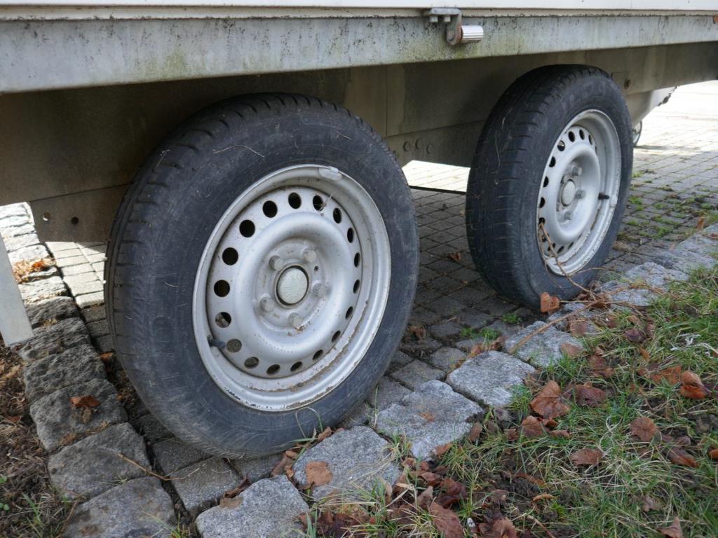 Van, car trailer and various hand tools-44