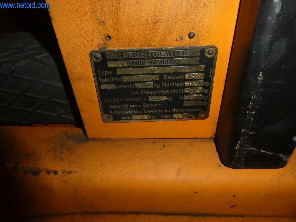 Sprzęt operacyjny i biurowy-12