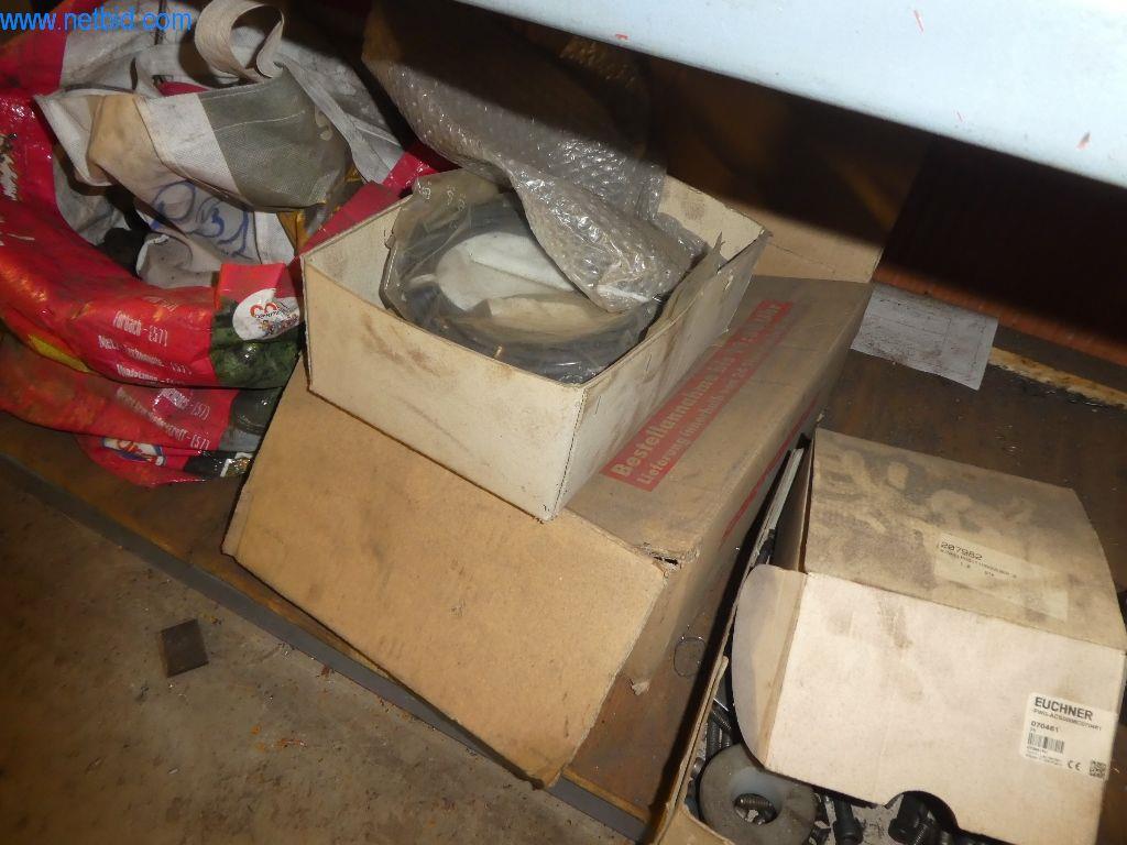 Sprzęt operacyjny i biurowy-30