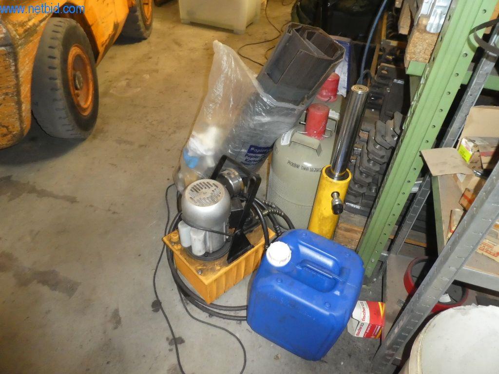 Sprzęt operacyjny i biurowy-37