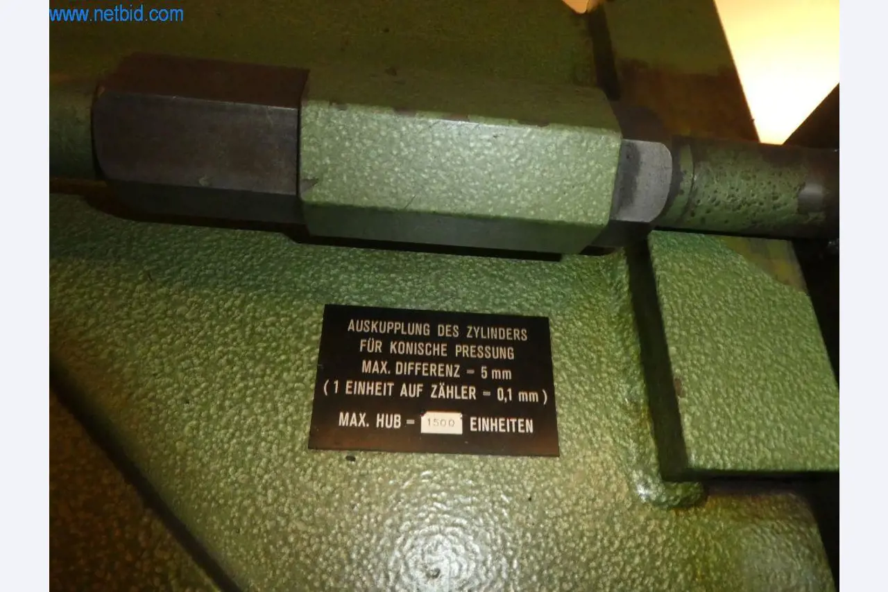 Operating and office equipment-40