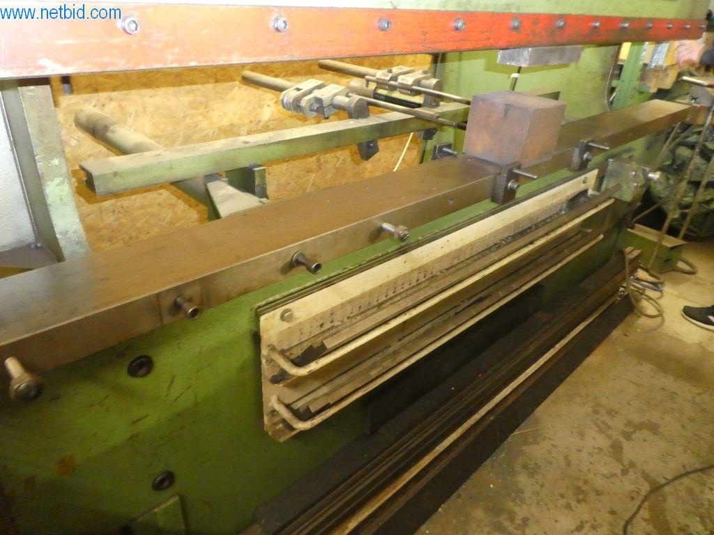 Sprzęt operacyjny i biurowy-45