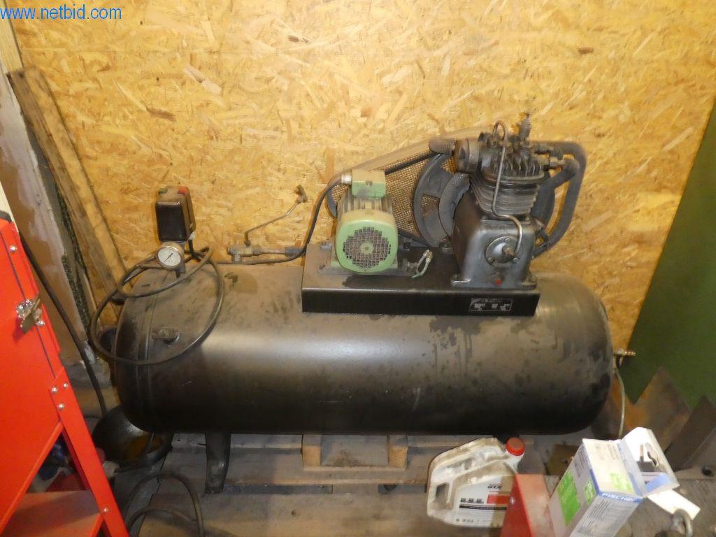 Sprzęt operacyjny i biurowy-50