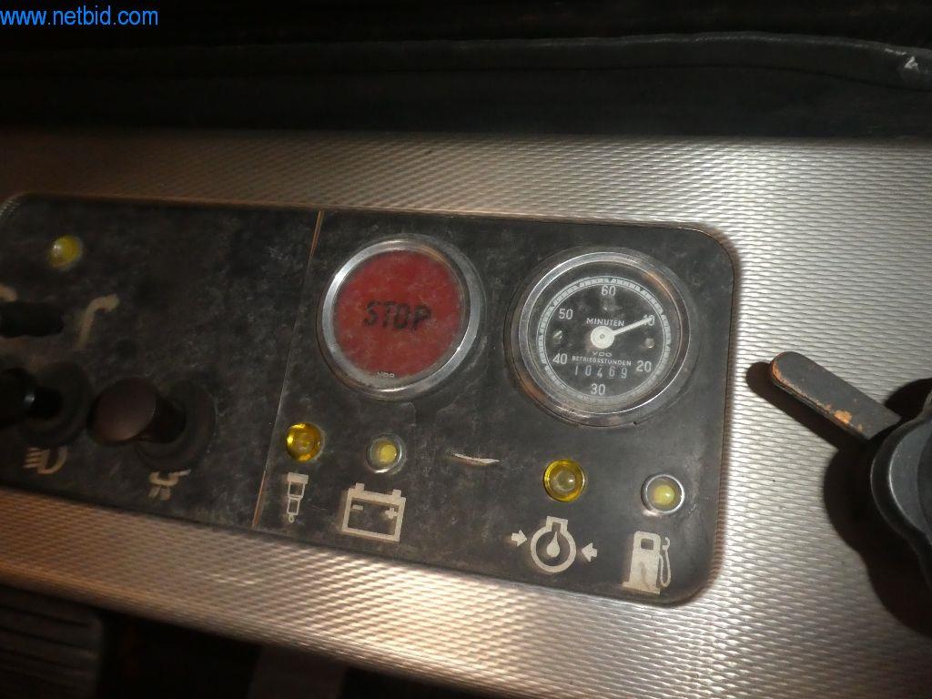 Sprzęt operacyjny i biurowy-8