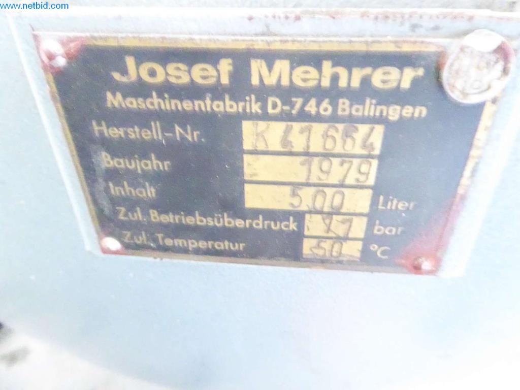 Dobře udržované stroje, provozní a kancelářské vybavení
-3