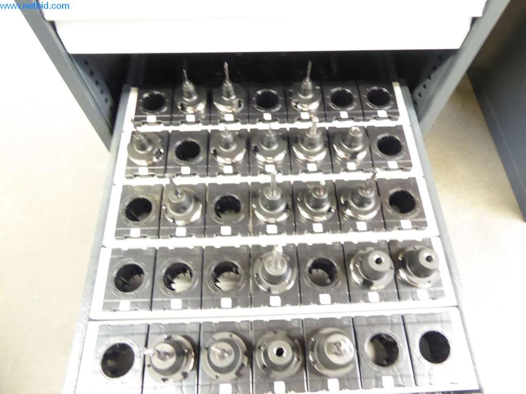 Well-maintained machines, operating and office equipment-3