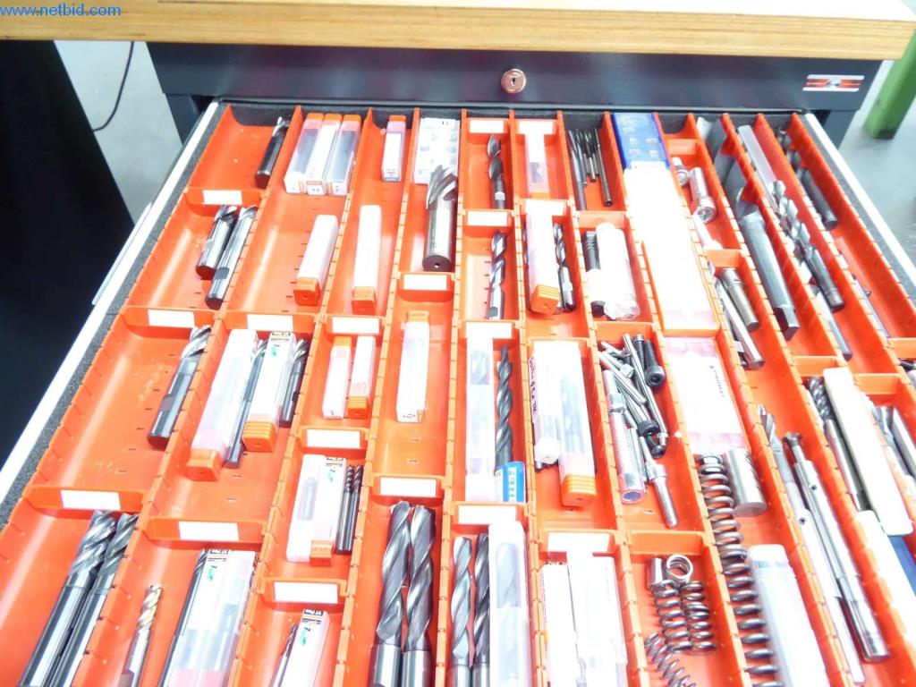 Well-maintained machines, operating and office equipment-5